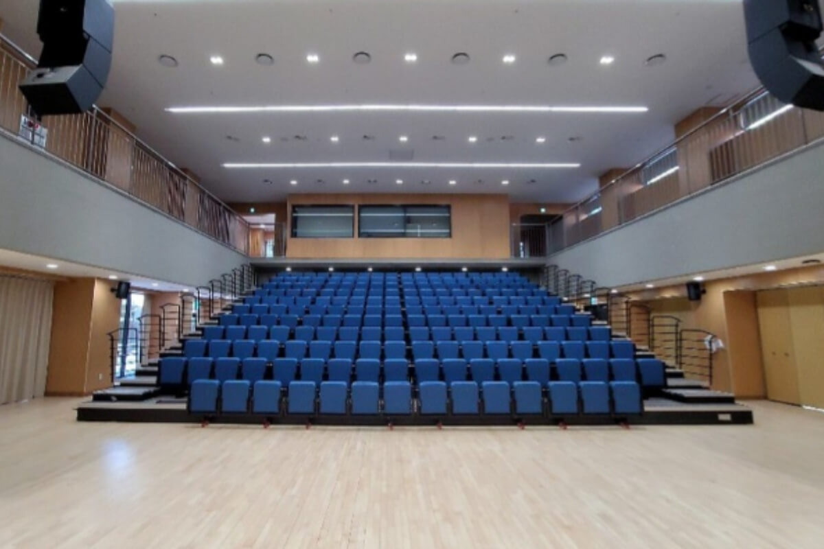 Tìm hiểu về ghế khán đài Telescopic Seating nhập khẩu Hàn Quốc 1 Dự án lắp đặt ghế đa năng Telescopic tại Women and Family Complex của Unitech System