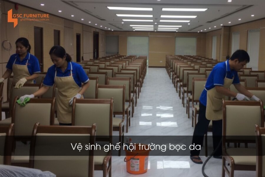 Hướng dẫn bảo quản, vệ sinh ghế hội trường luôn như mới 3 Vệ sinh ghế hội trường bọc da