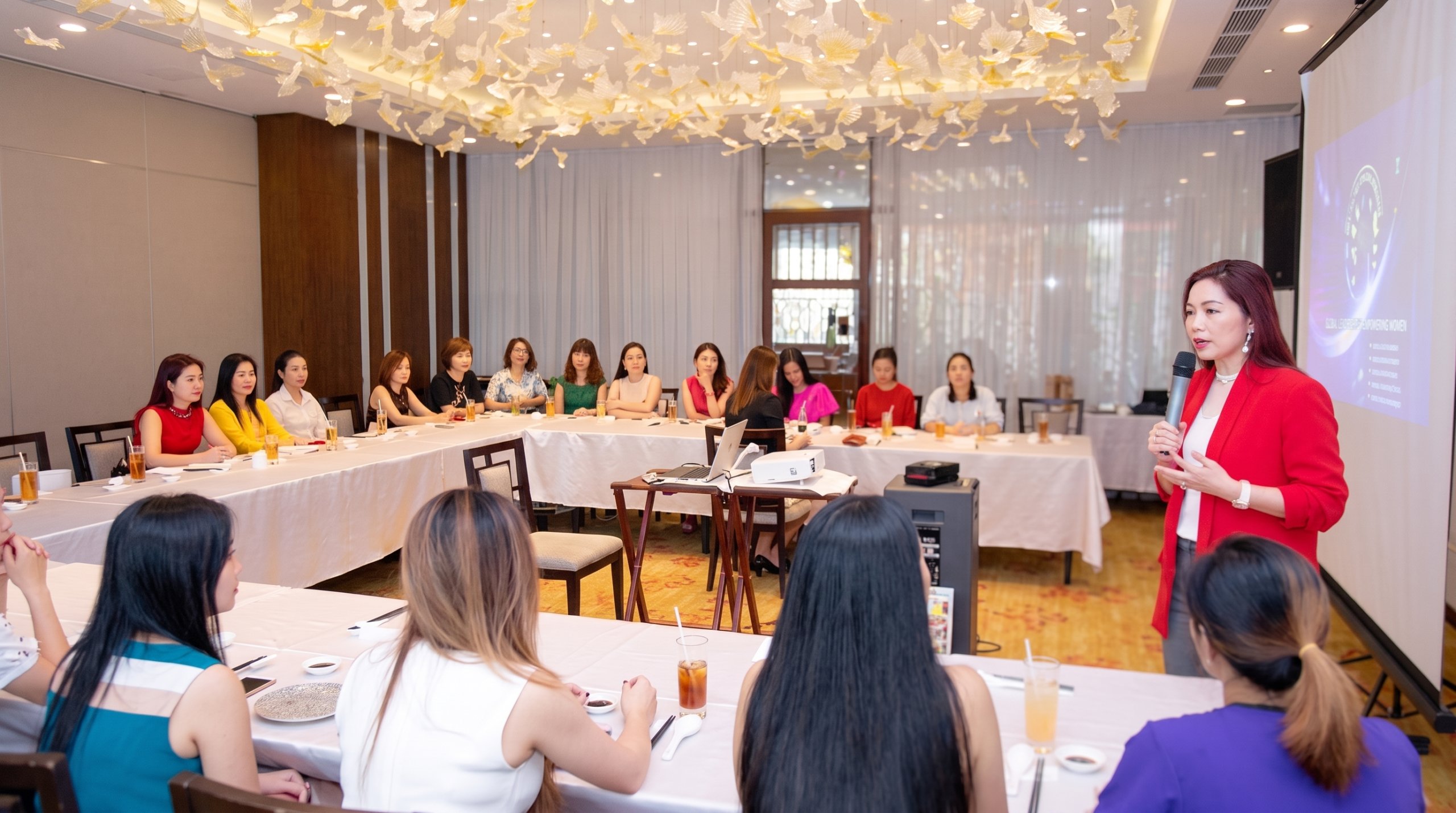 Bàn ghế hội trường cho workshop